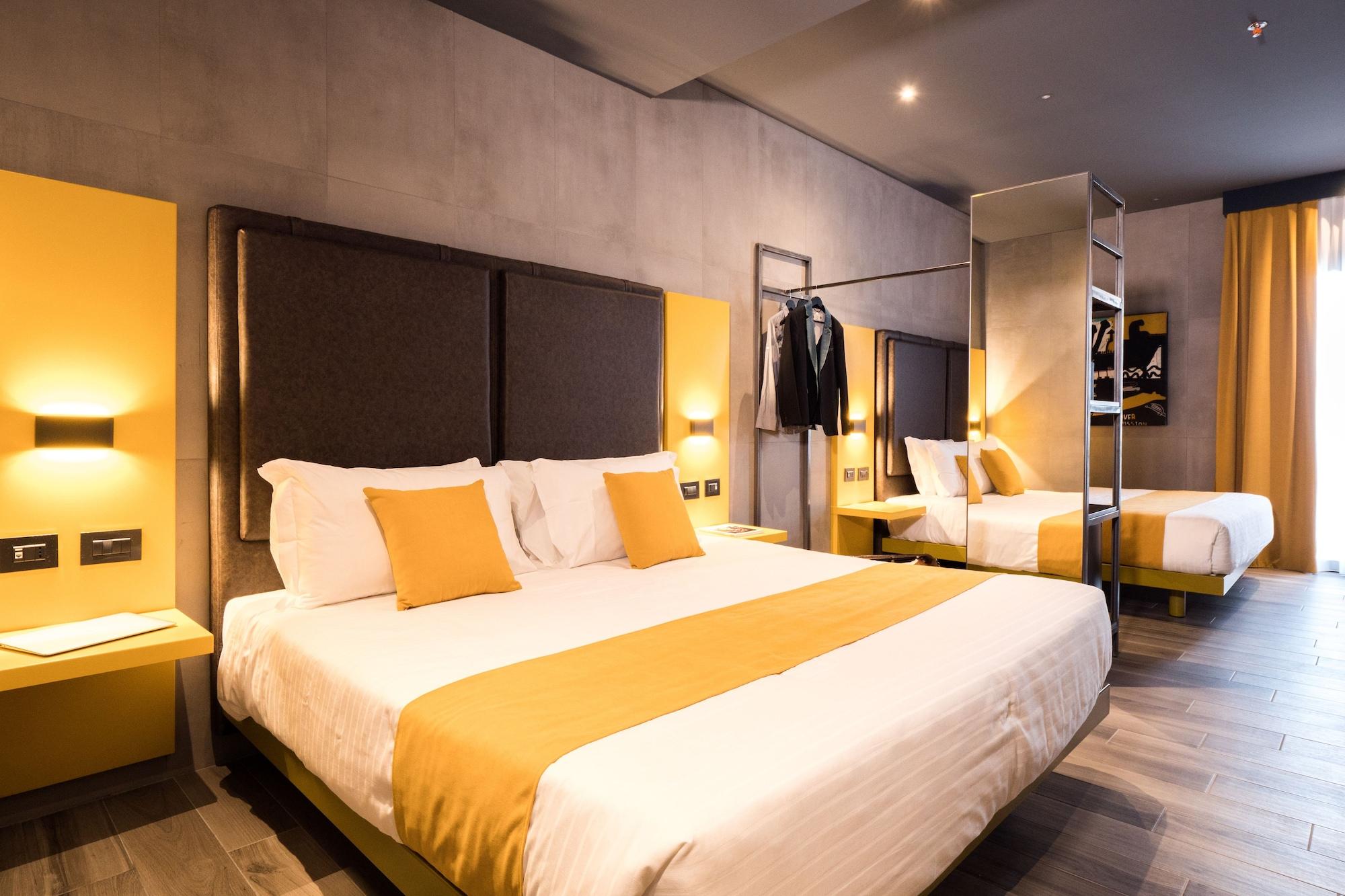 J24 Hotel 4*