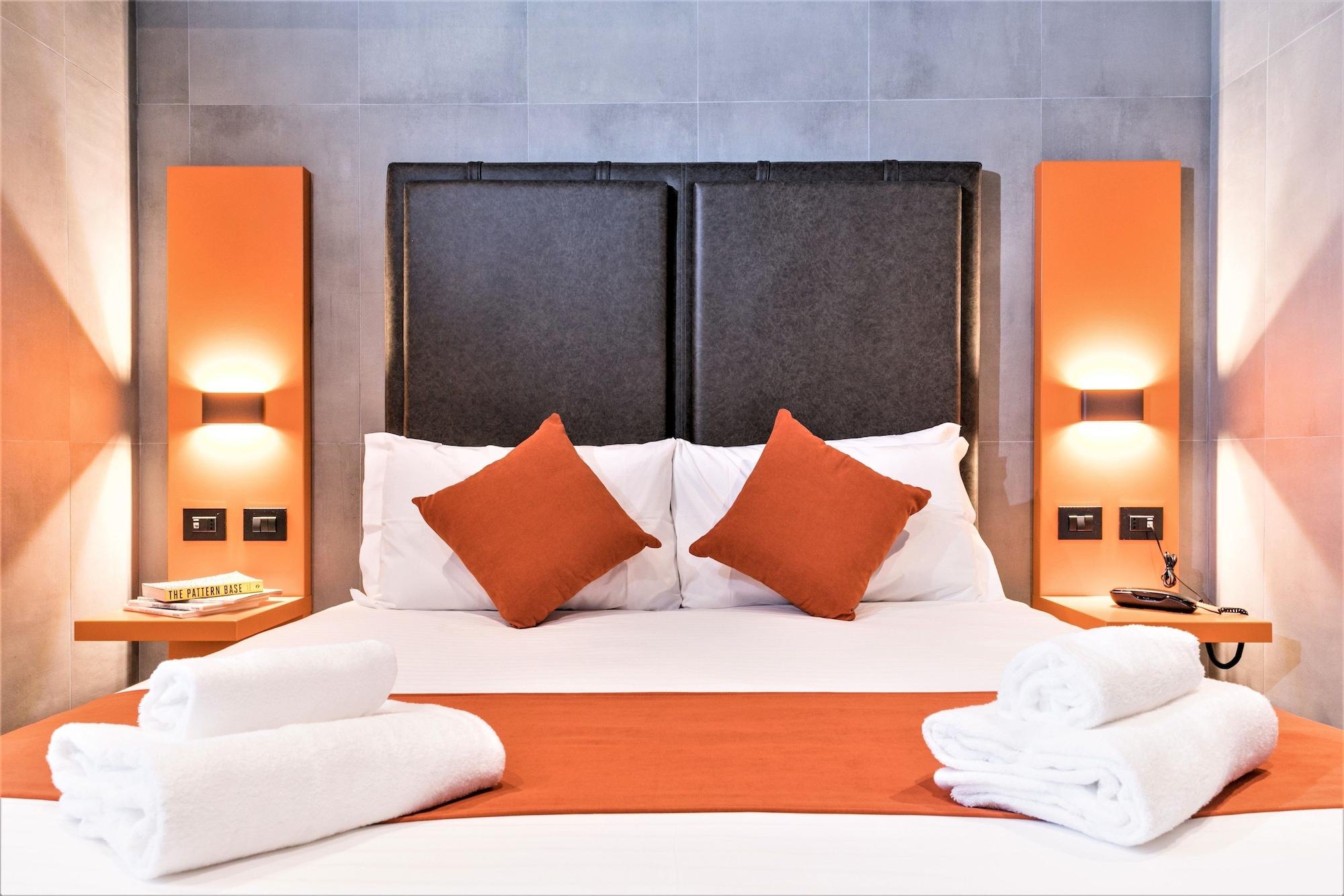 J24 Hotel 4*