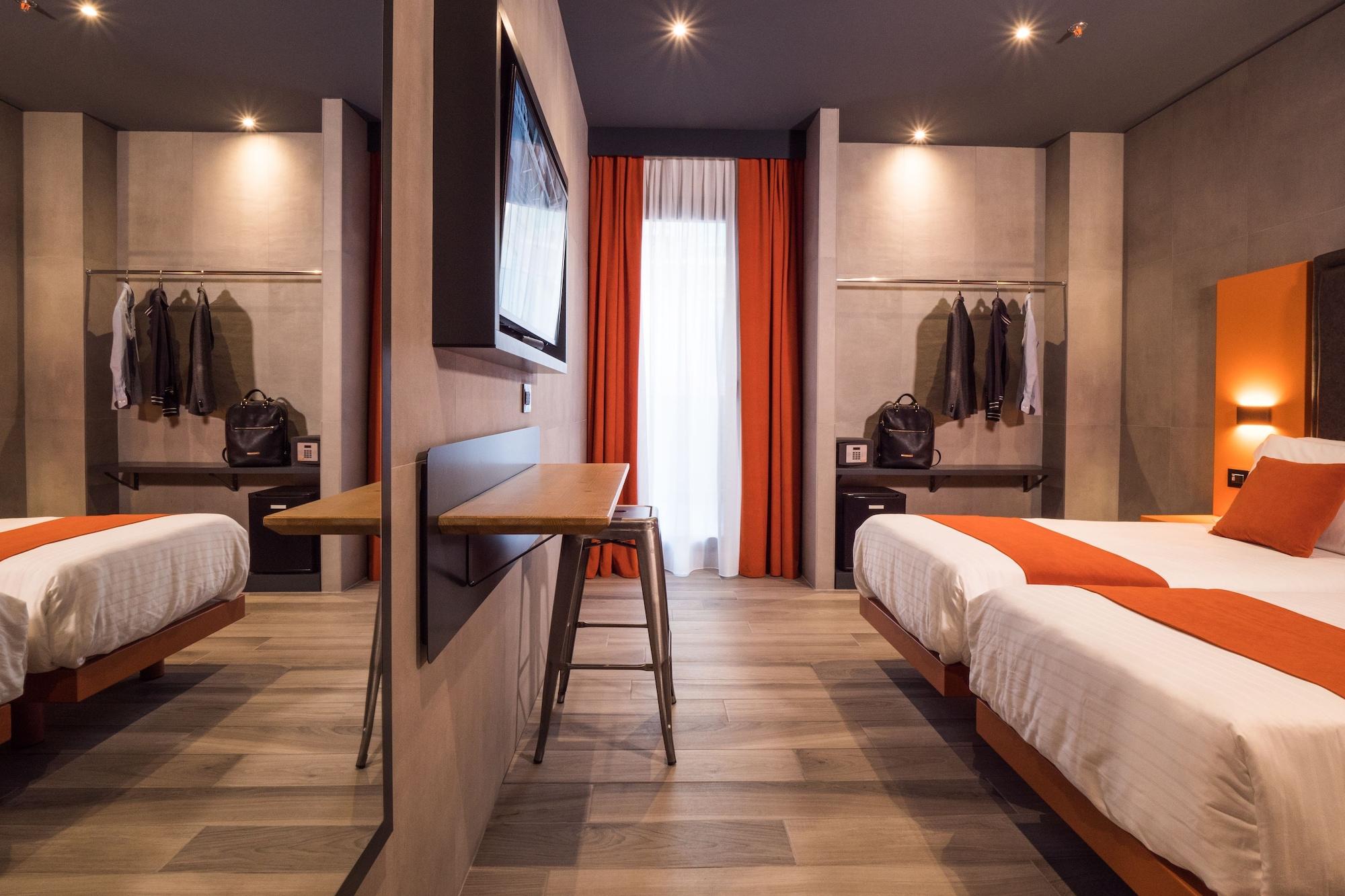 J24 Hotel 4*