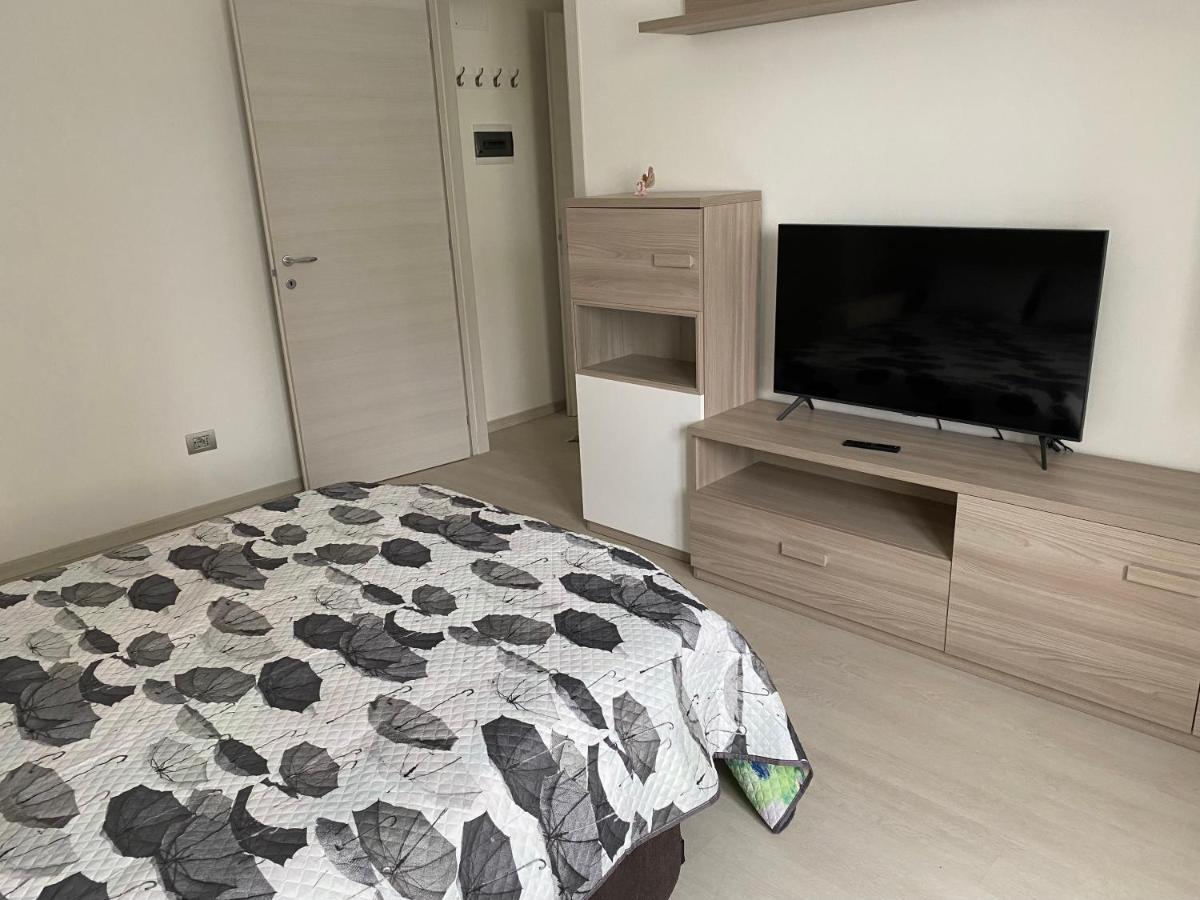 Apartment First *