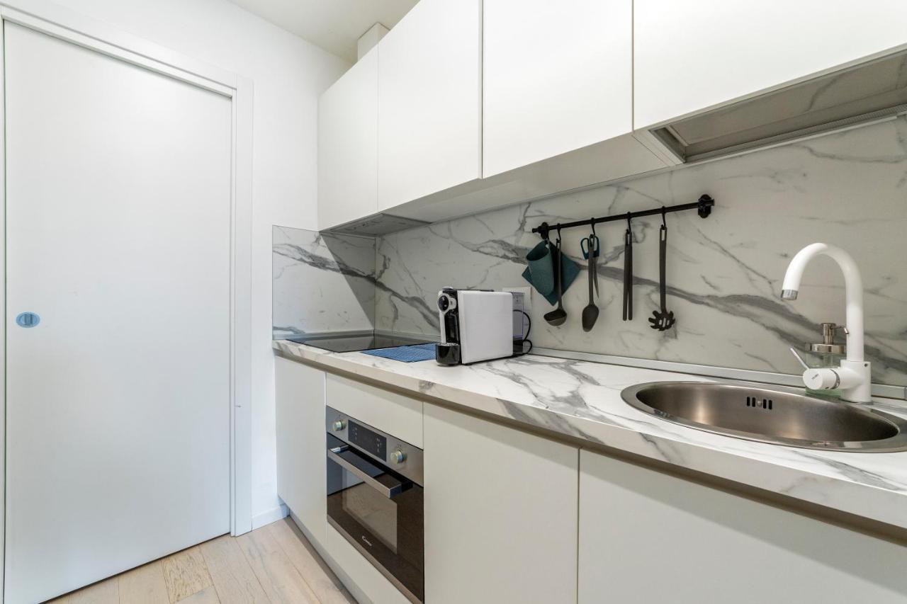 Apartment Brand New Apts Lima M1 Mailand
