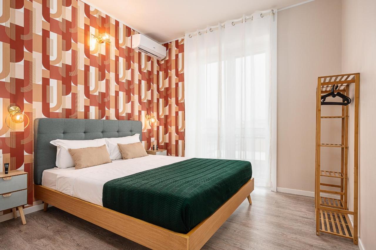 Hemeras Boutique Homes - Large In Citylife District Apartment