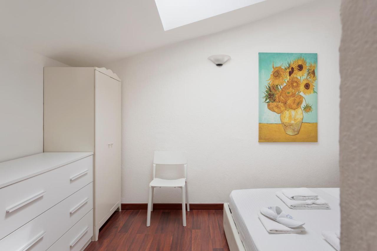 1 Bedroom Apt - Duomo 4 * Milão