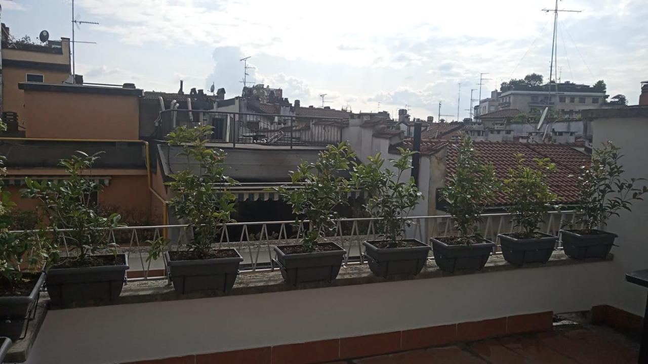 Apartment Sant'ambrogio Bright With Terrace