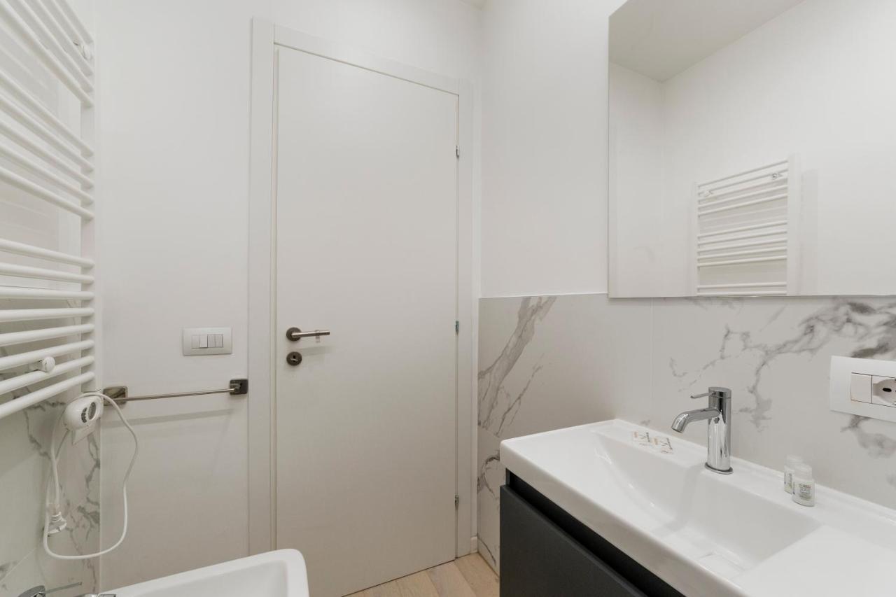 Brand New Apts Lima M1 Apartment Mailand
