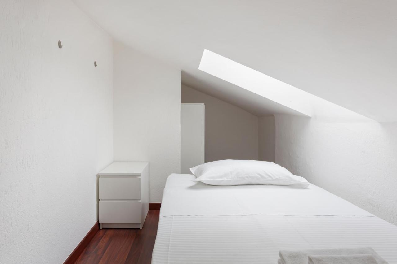 2 Bedroom Apt - Duomo 3 Apartment *