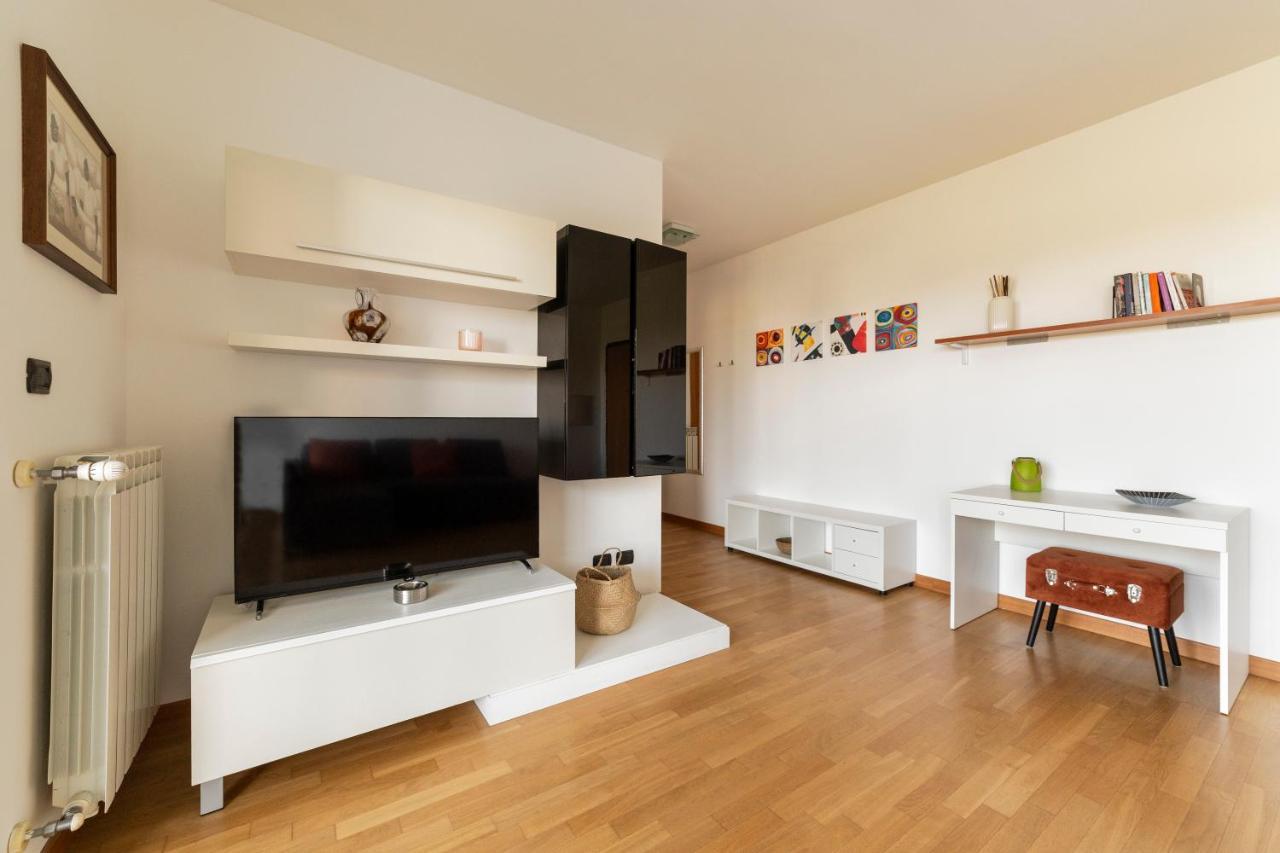Apartment Rogoredo Apt With Terrace! Mailand