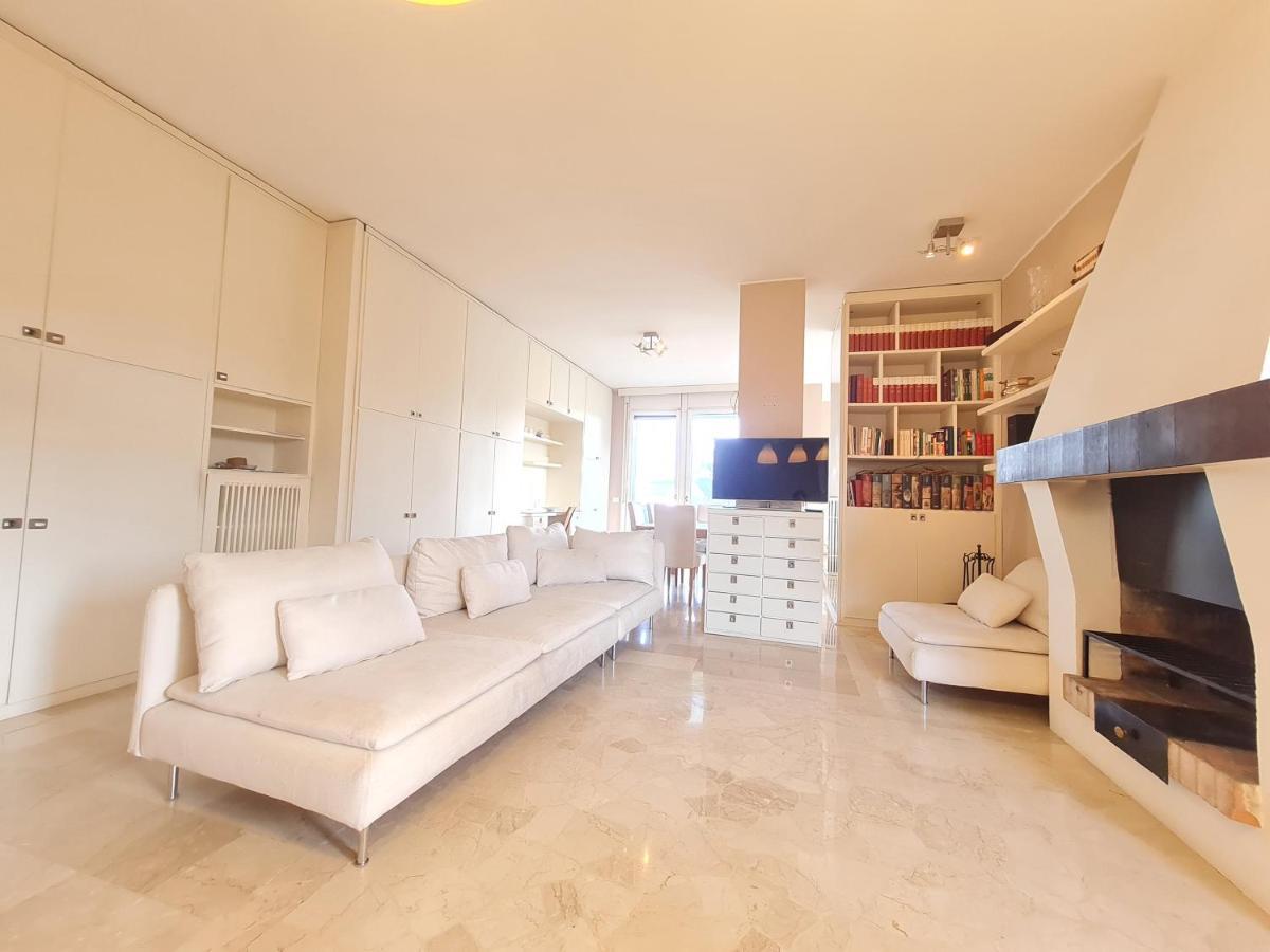 Ottoboni Charme With Terrace Apartment Milan