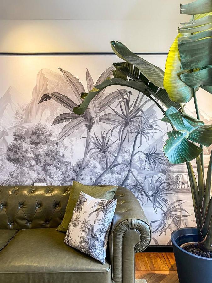 Exclusive Top Floor 2-bedroom Flat Milão