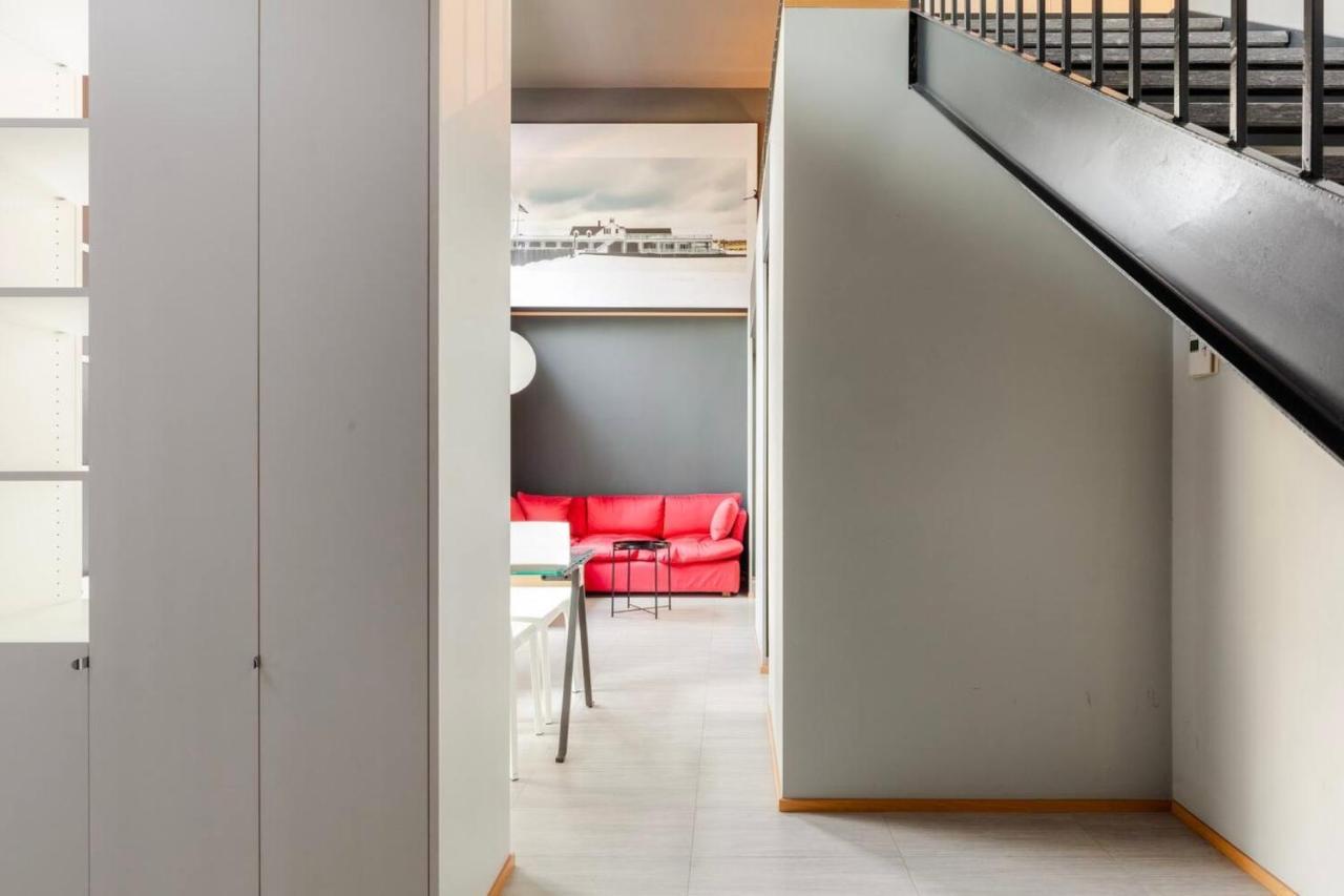 Apartment Design Spacious Loft In Navigli - Hosted By Sweetstay Milan