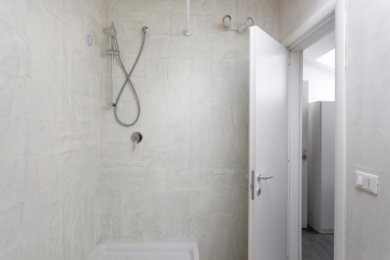 2 Bedroom 2 Bathroom Apt - Duomo 1 Apartamento