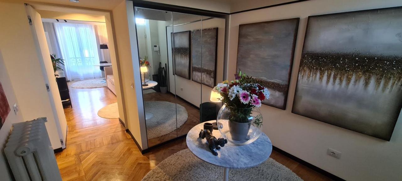 Exclusive Top Floor 2-bedroom Flat * Milão