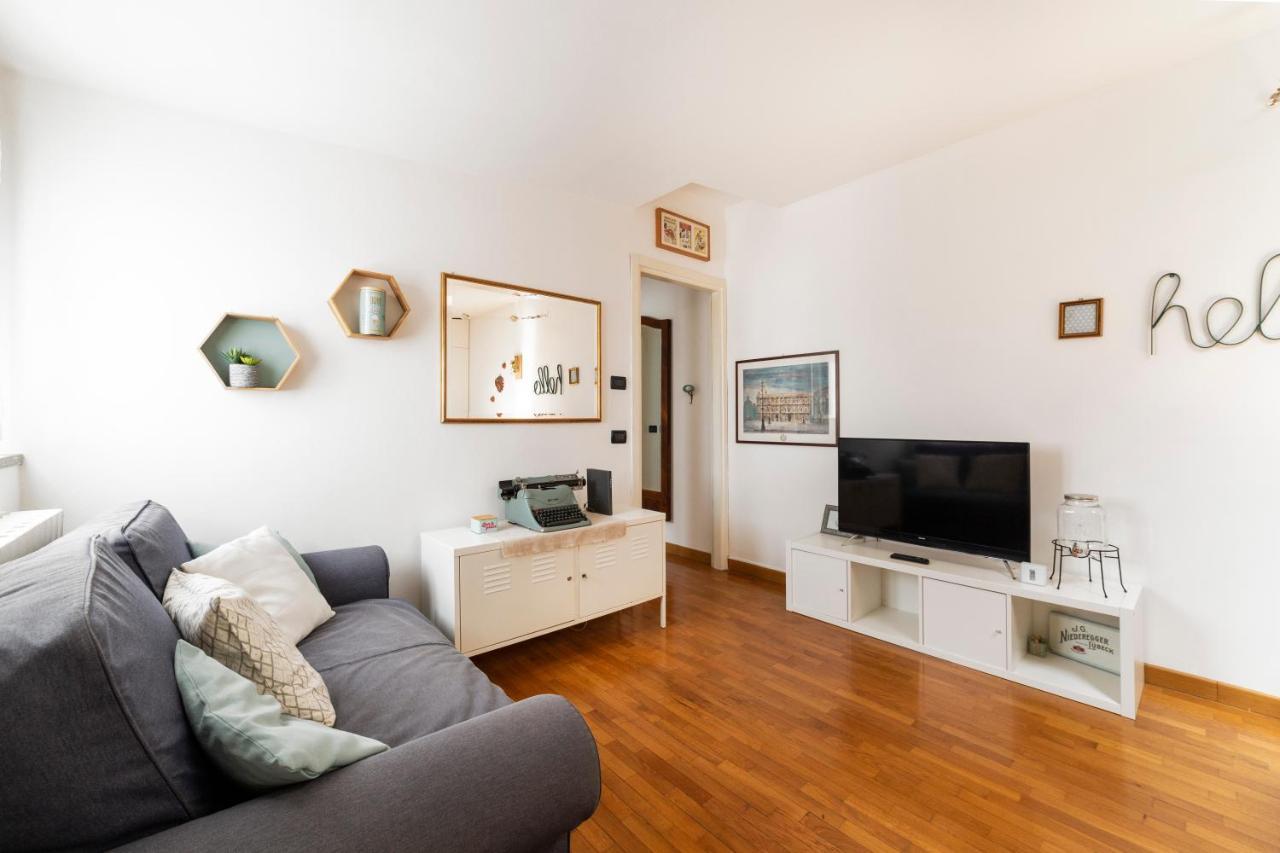 Apartment Porta Genova Balcony Mailand