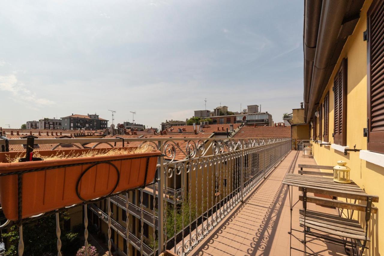 Porta Genova Balcony Apartment Milan