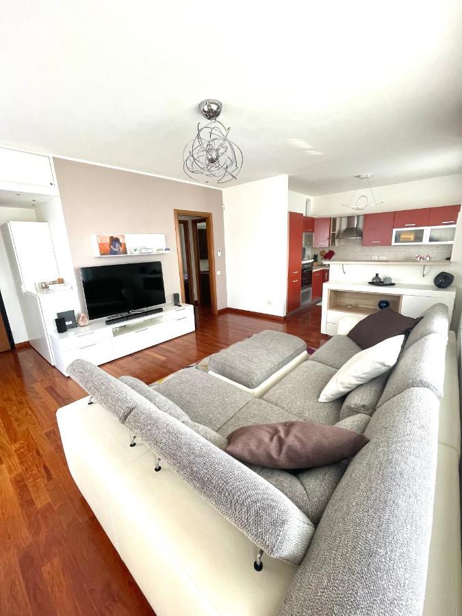 Apartment Elegant In With Panoramic Terrace Mailand