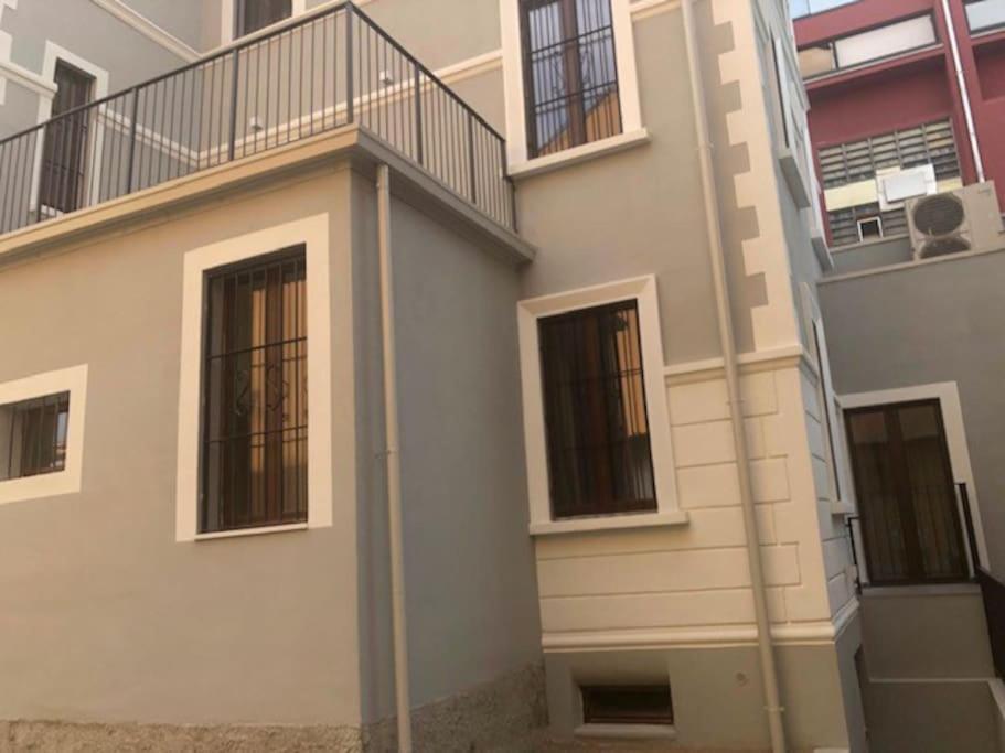 Villa Liberty In Zona Bovisa Gasthof Mailand