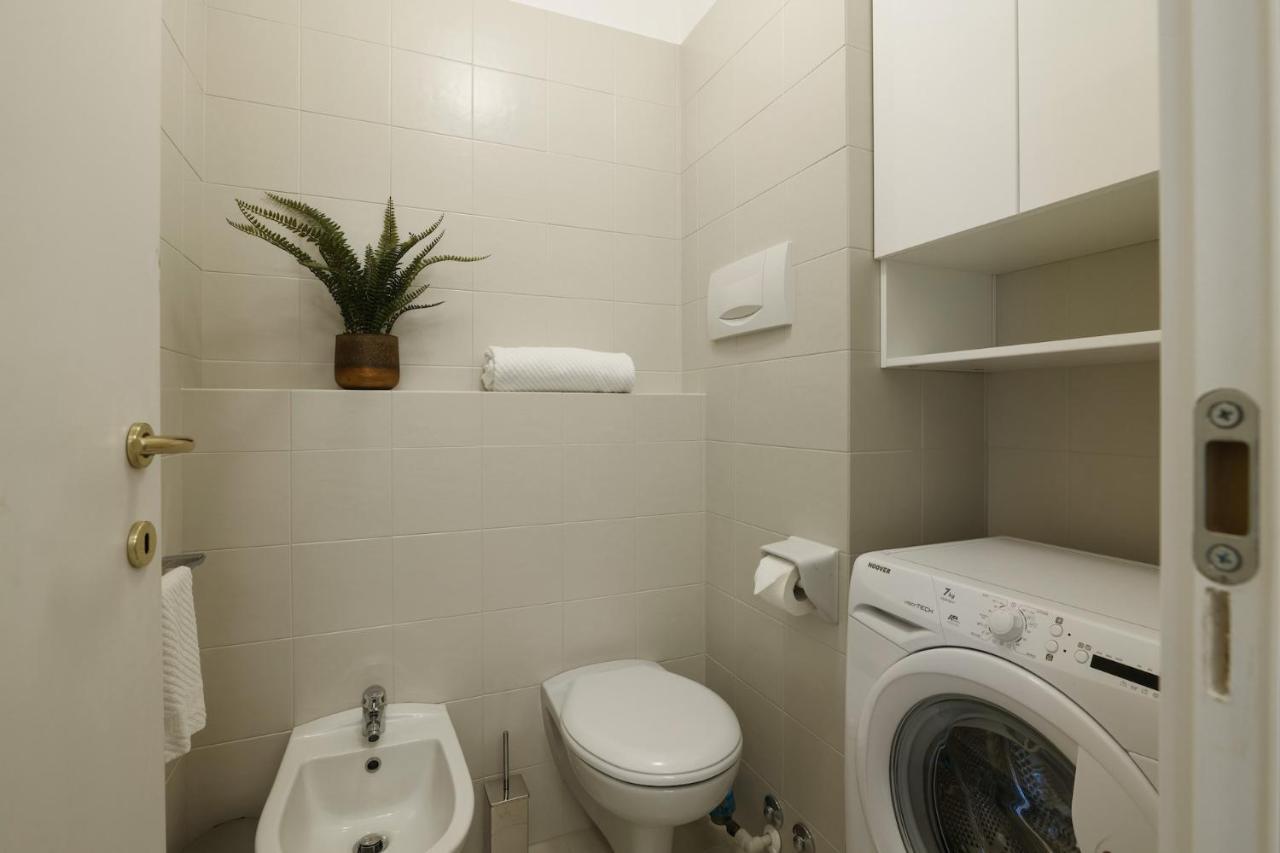 Contempora - Elvezia 8 - E34 Milan