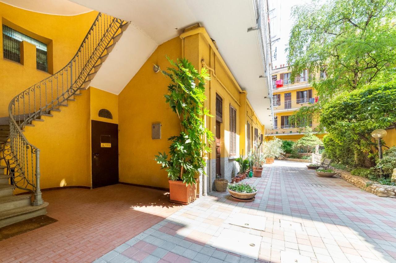 Apartment Porta Genova Balcony