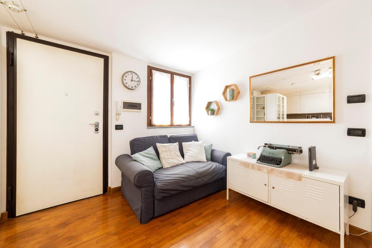 Porta Genova Balcony Apartment *