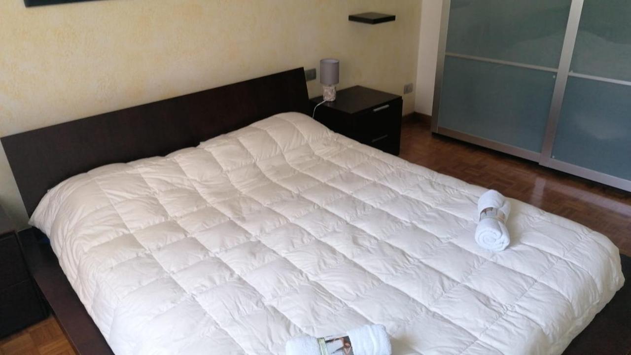 Apartment Impeccable 3 Bedroom House Up To 6 People 10 Minutes Away From Duomo Mailand