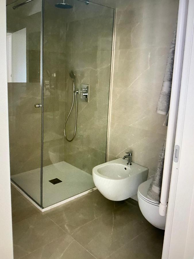 Milano: Incantevole In Pieno Centro - Fancy Yellow Apartment Mailand