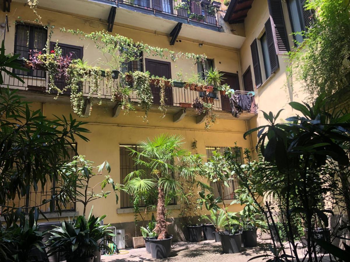 Apartment Il Tetto Fiorito Dell'isola Milan