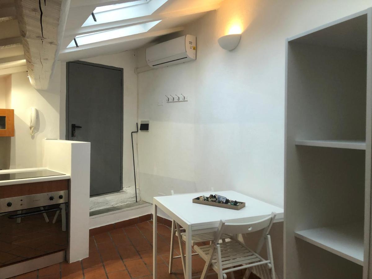 Apartment Il Tetto Fiorito Dell'isola Milan
