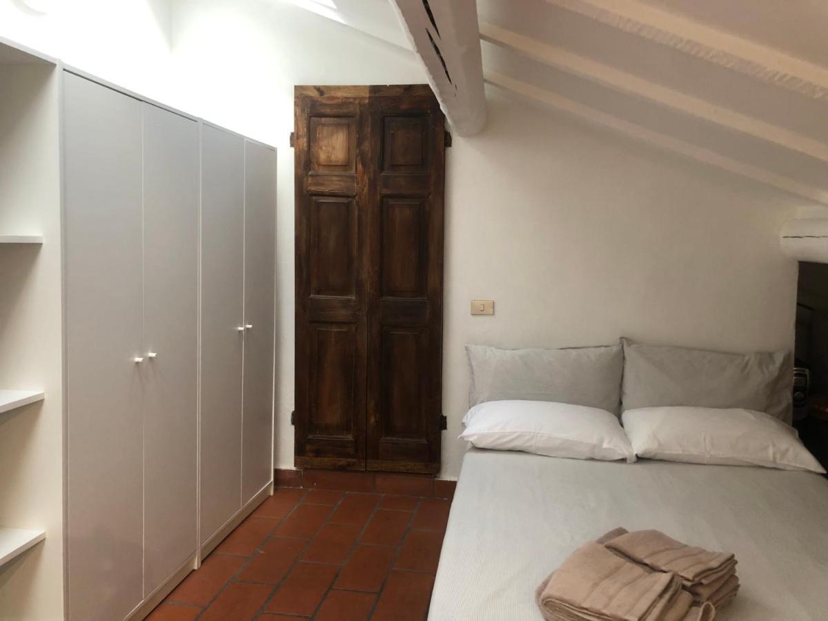 Il Tetto Fiorito Dell'isola Apartment