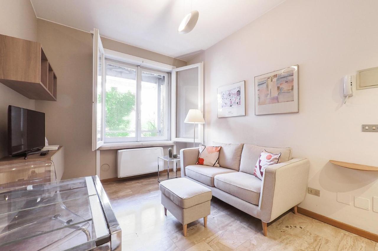 Contempora - Elvezia 8 - E15 * Mailand
