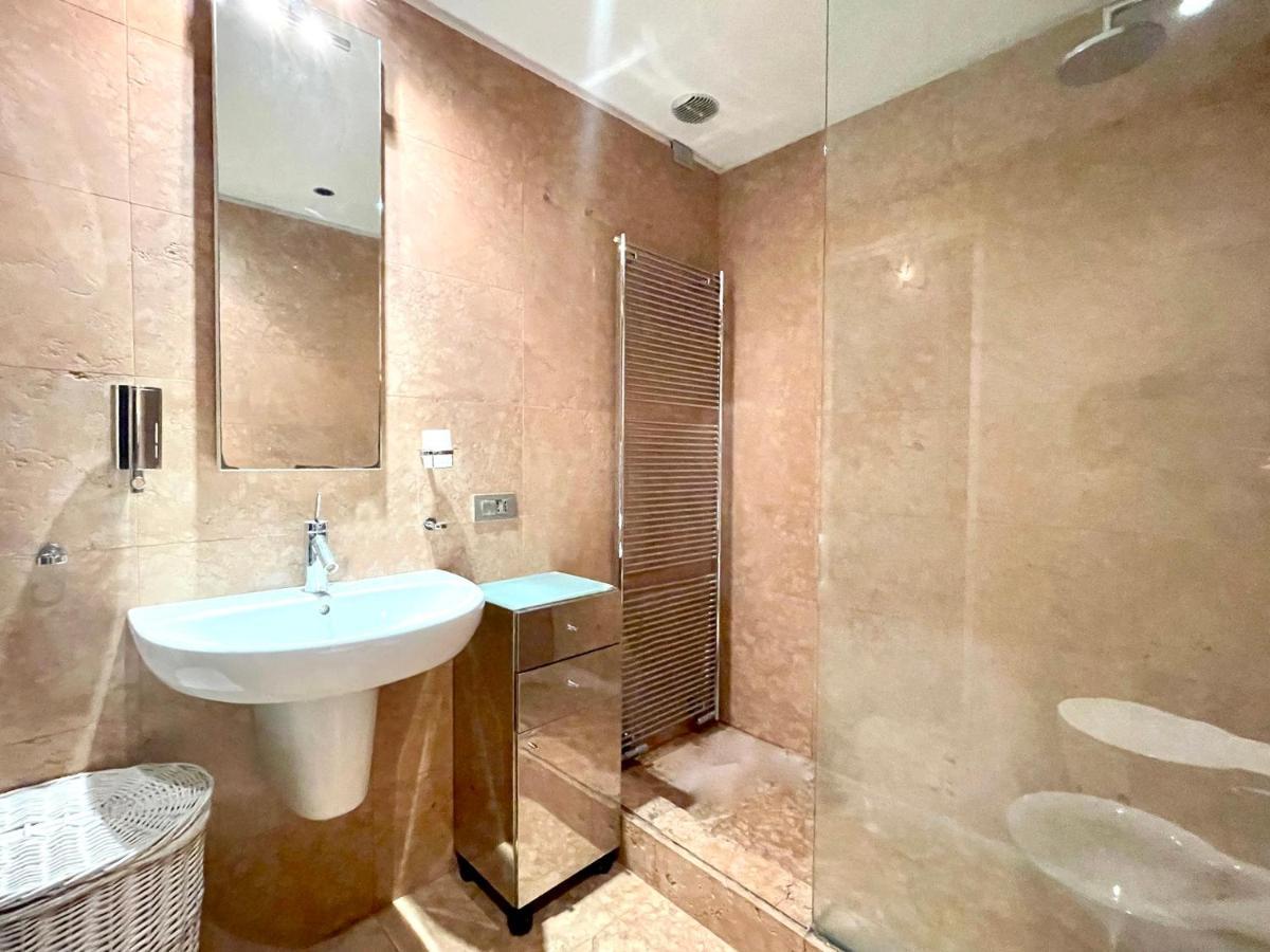 Inavigli - Retro Chic Flat In Apartment *