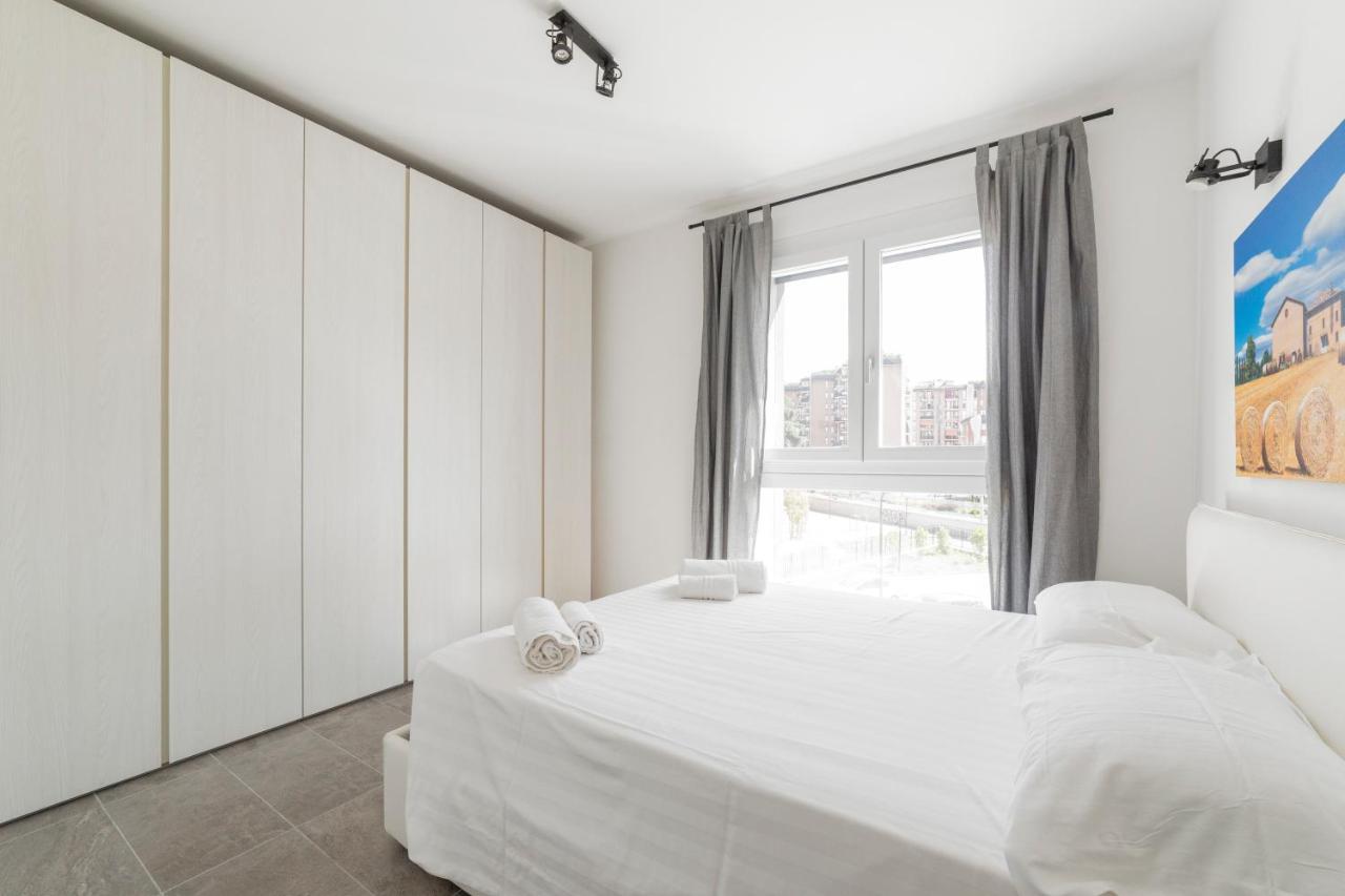 Modern Apt With Terrace And Parking!