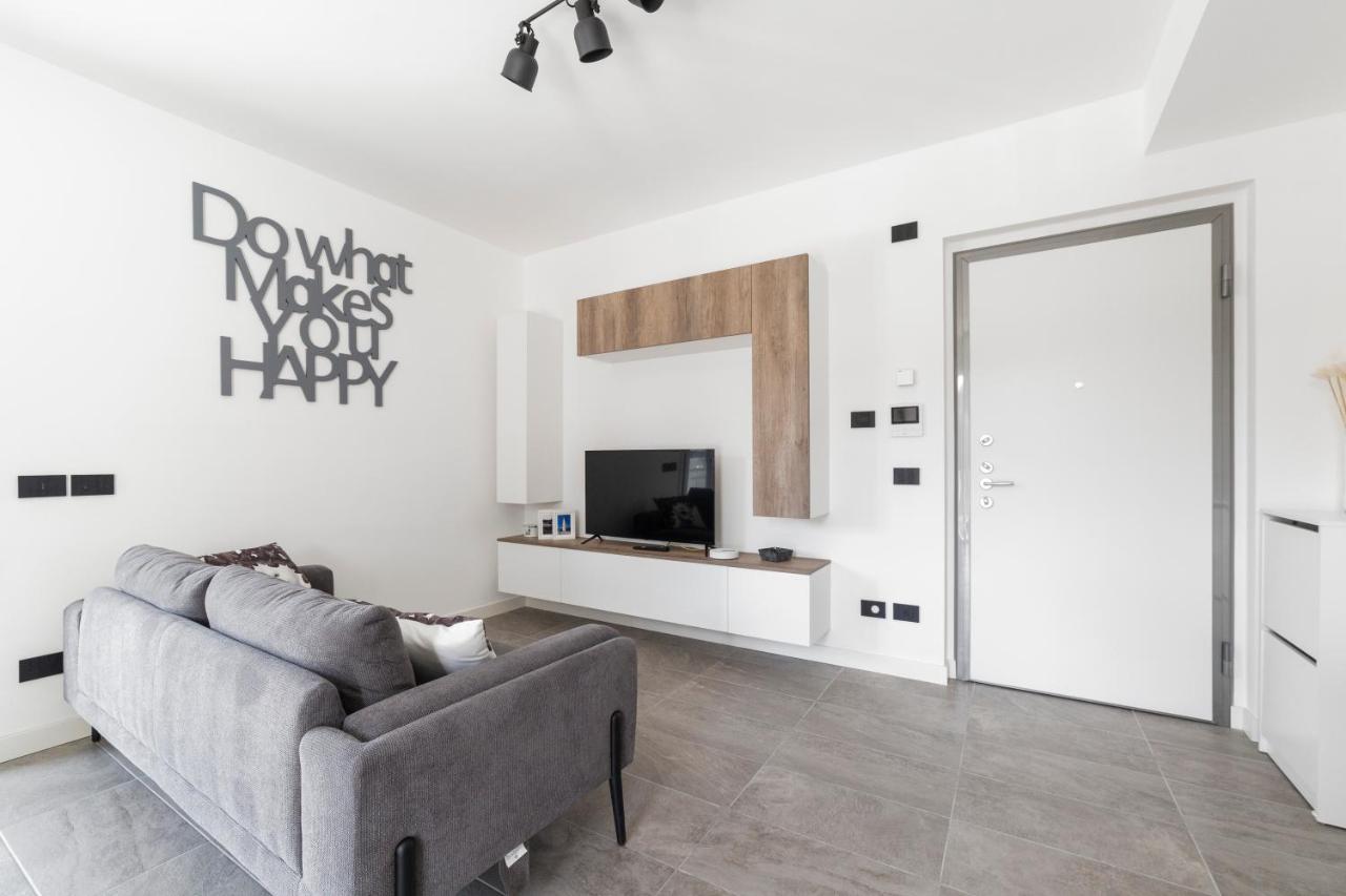 Apartment Modern Apt With Terrace And Parking! *