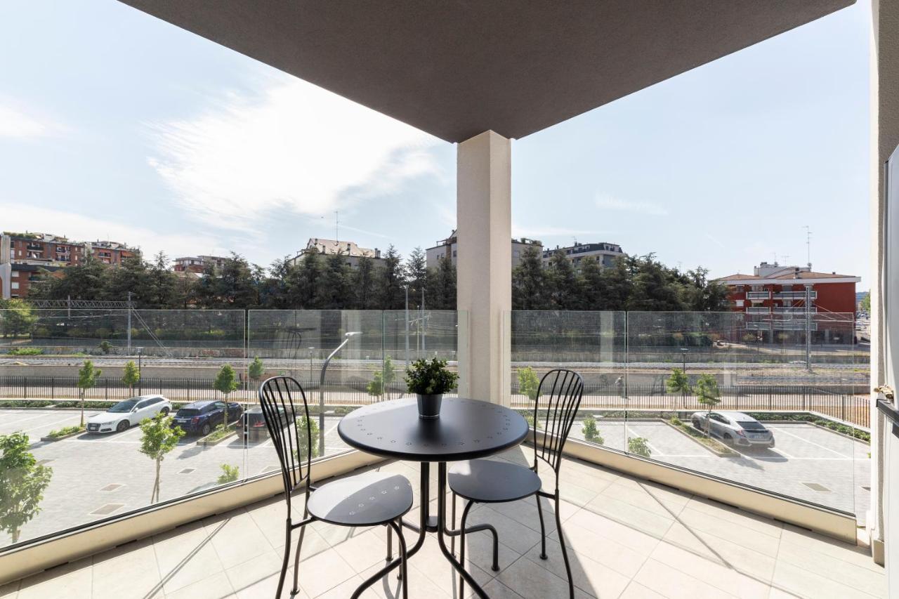 Apartment Modern Apt With Terrace And Parking! Mailand