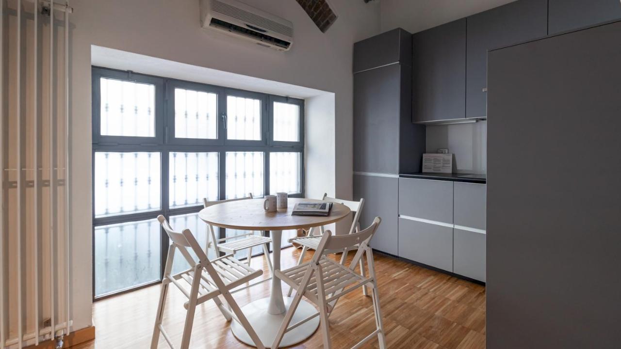 Italianway - Frisi 8 * Milan