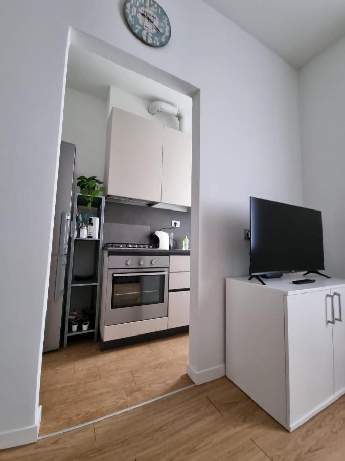Prampolini 12 - Affittica Apartment *