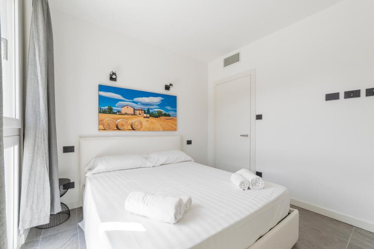 Modern Apt With Terrace And Parking! *