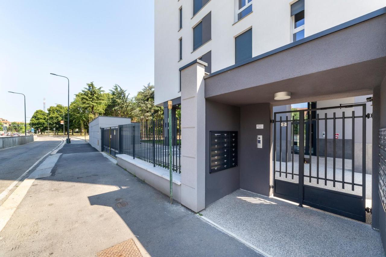 Apartment Modern Apt With Terrace And Parking!