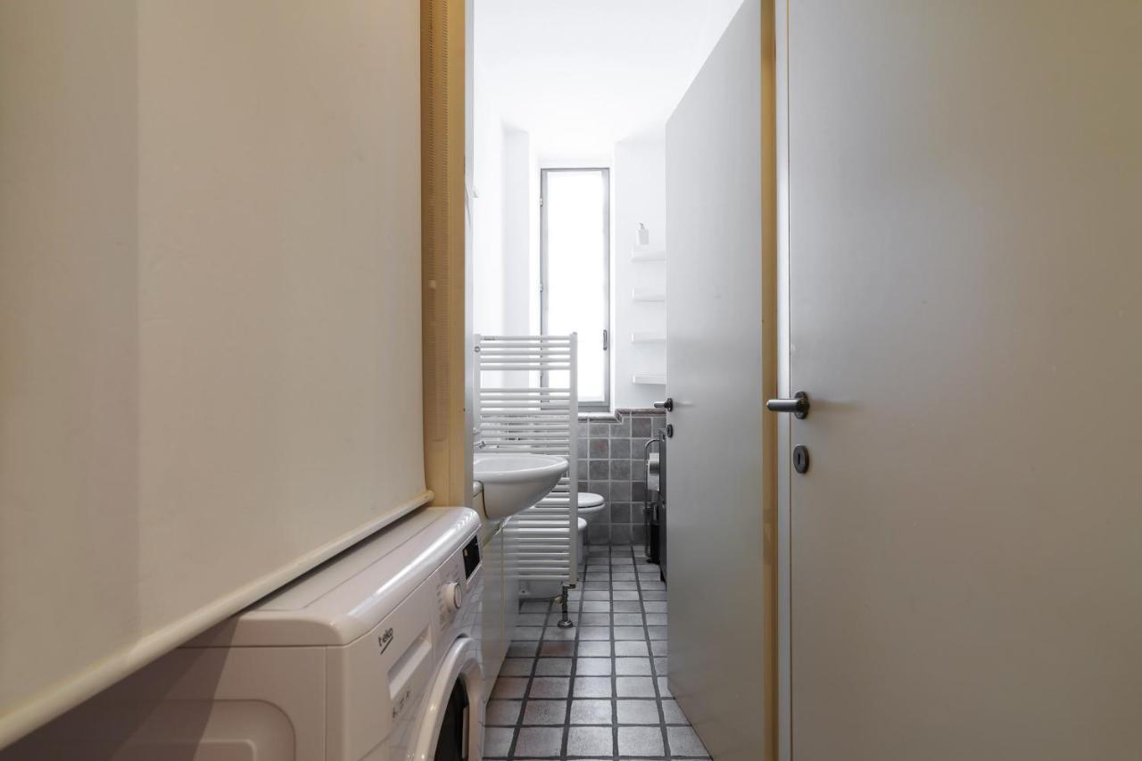 Apartment Charming San Babila Apt. *