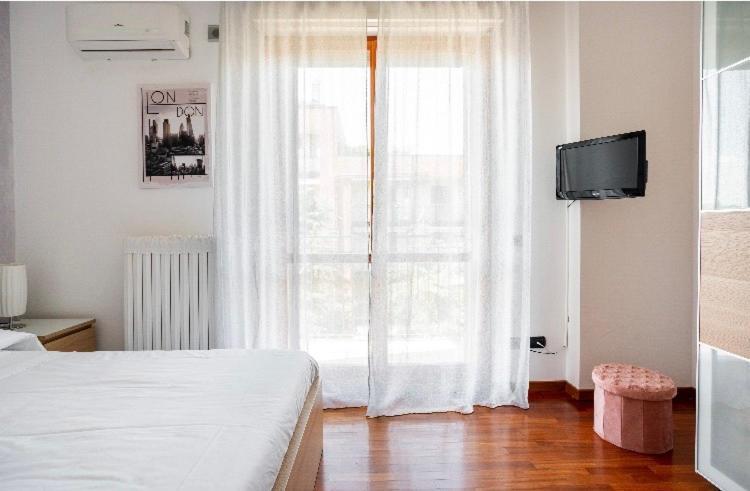 Casti - Mm3 Comasina Apartamento Milão