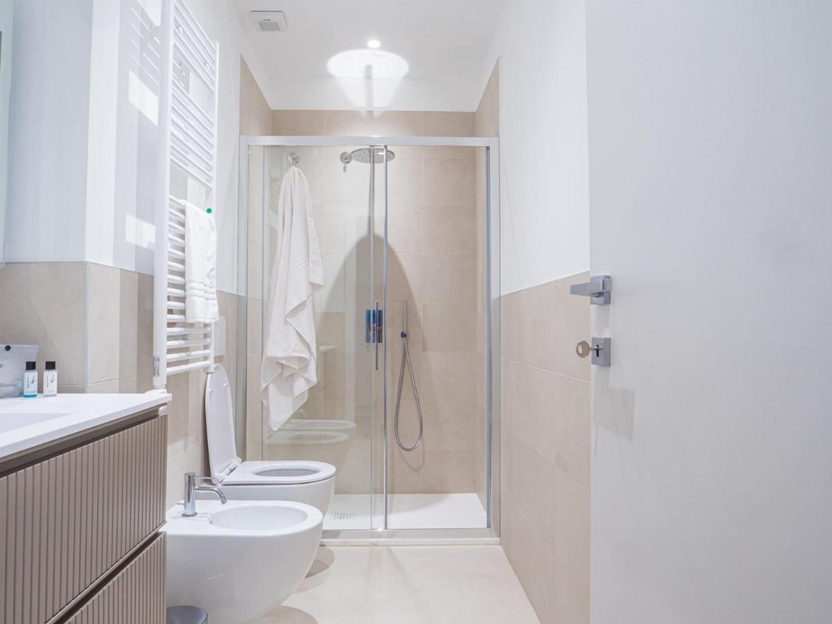The Rent - Modern Near Corso Buenos Aires Apartment *