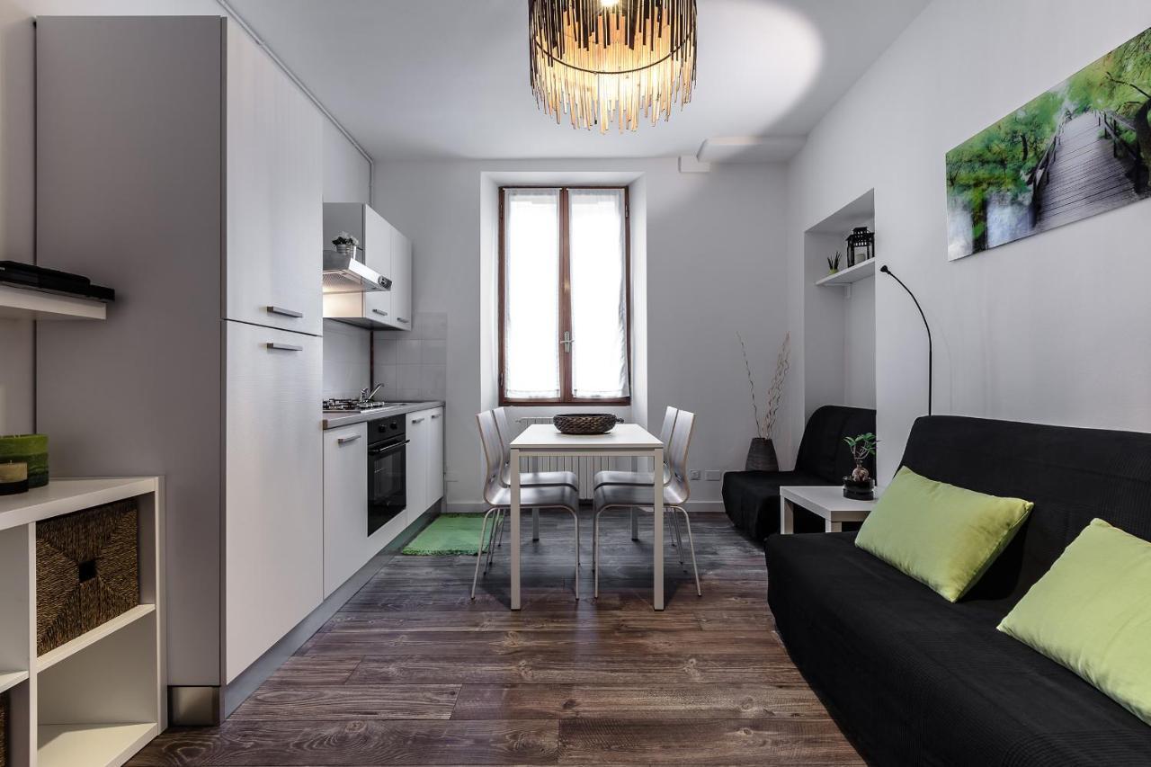 Stayeasy Fara12 - Station & Downtown Walking Distance *
