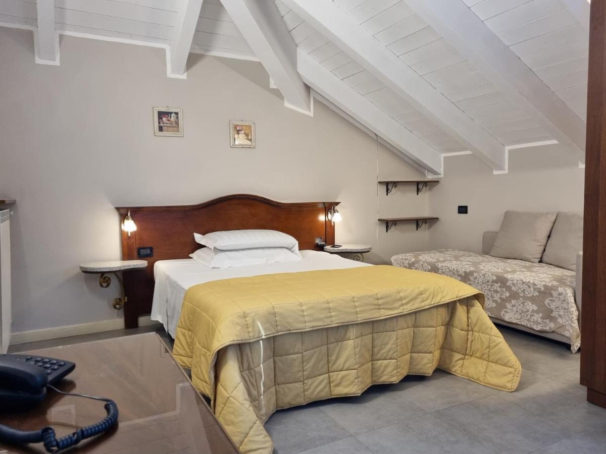 Hotel Charly
