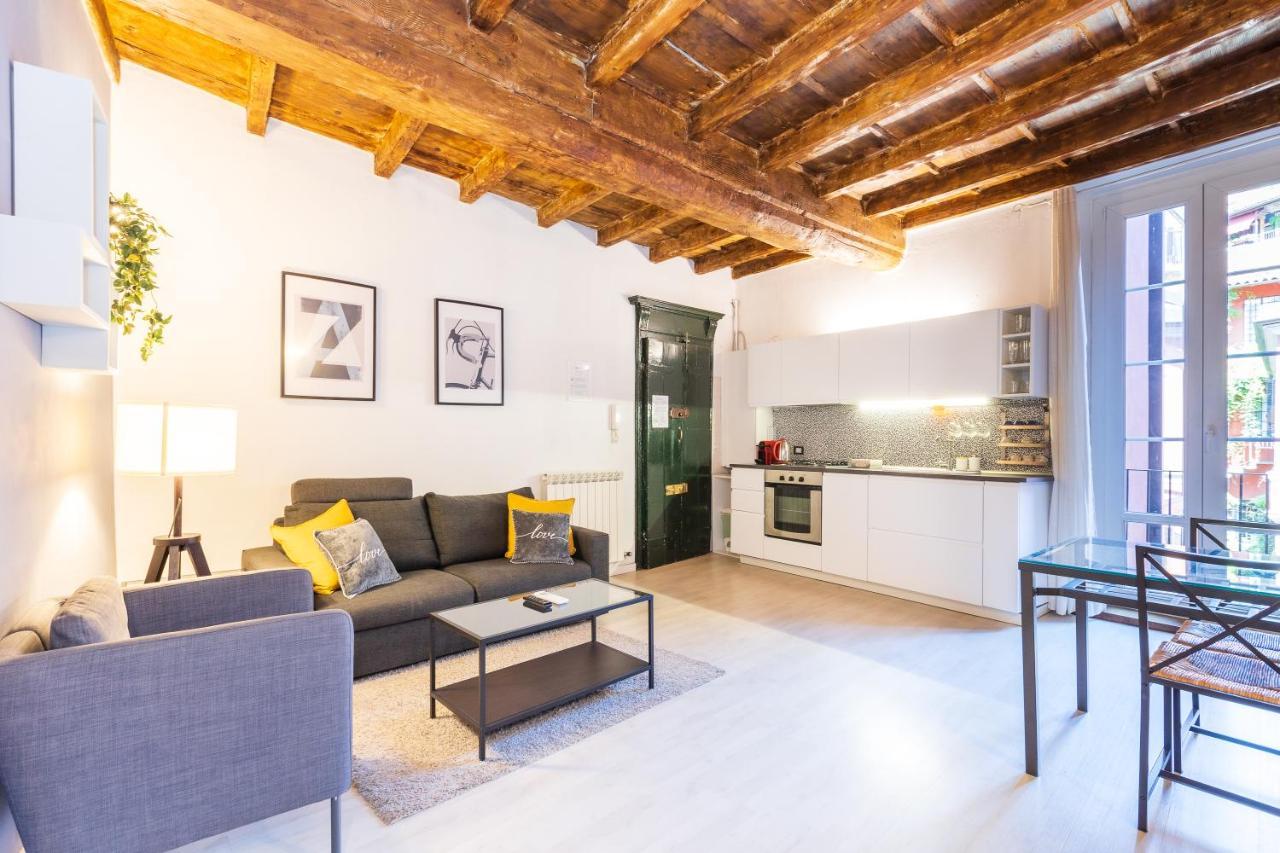 - Alzaia Naviglio Grande Apartment *