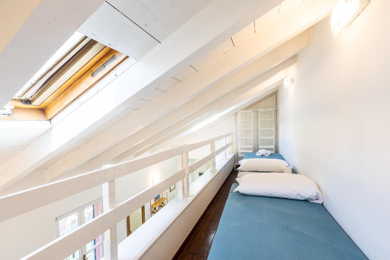 - Alzaia Naviglio Grande Apartment