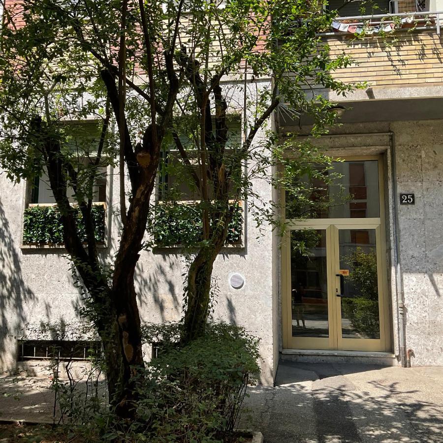 25 - Near Metro M3 Mailand