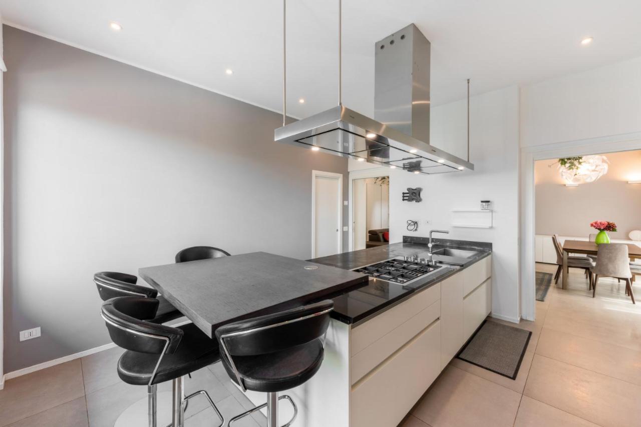 Apartamento Easylife - Wonderful Penthouse With Terrace A Few Steps From The Duomo *
