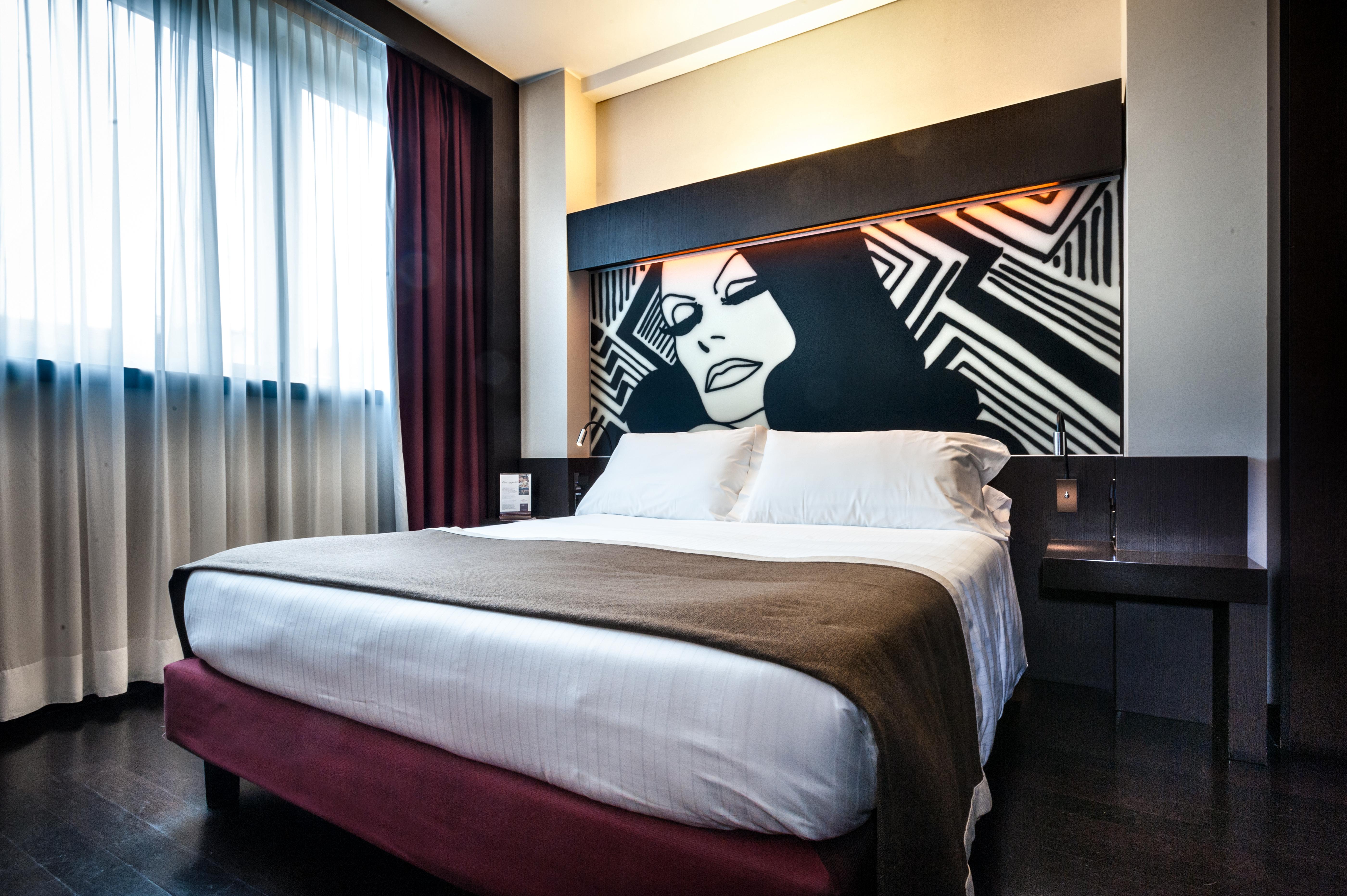 Crowne Plaza City By Ihg 4*