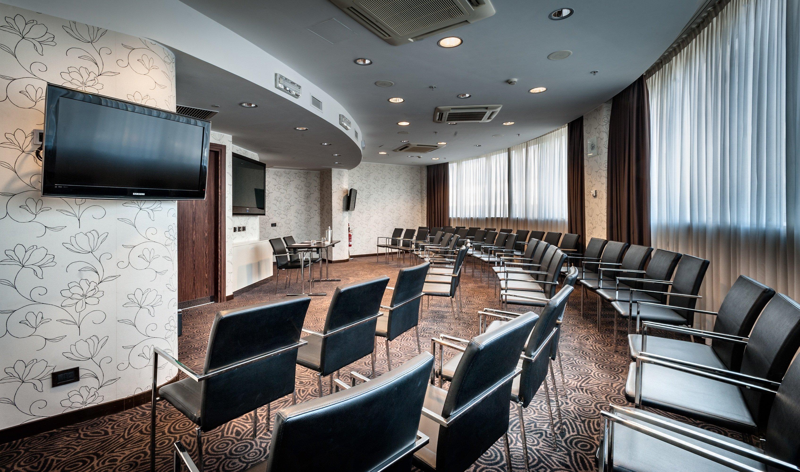 Crowne Plaza City By Ihg 4*