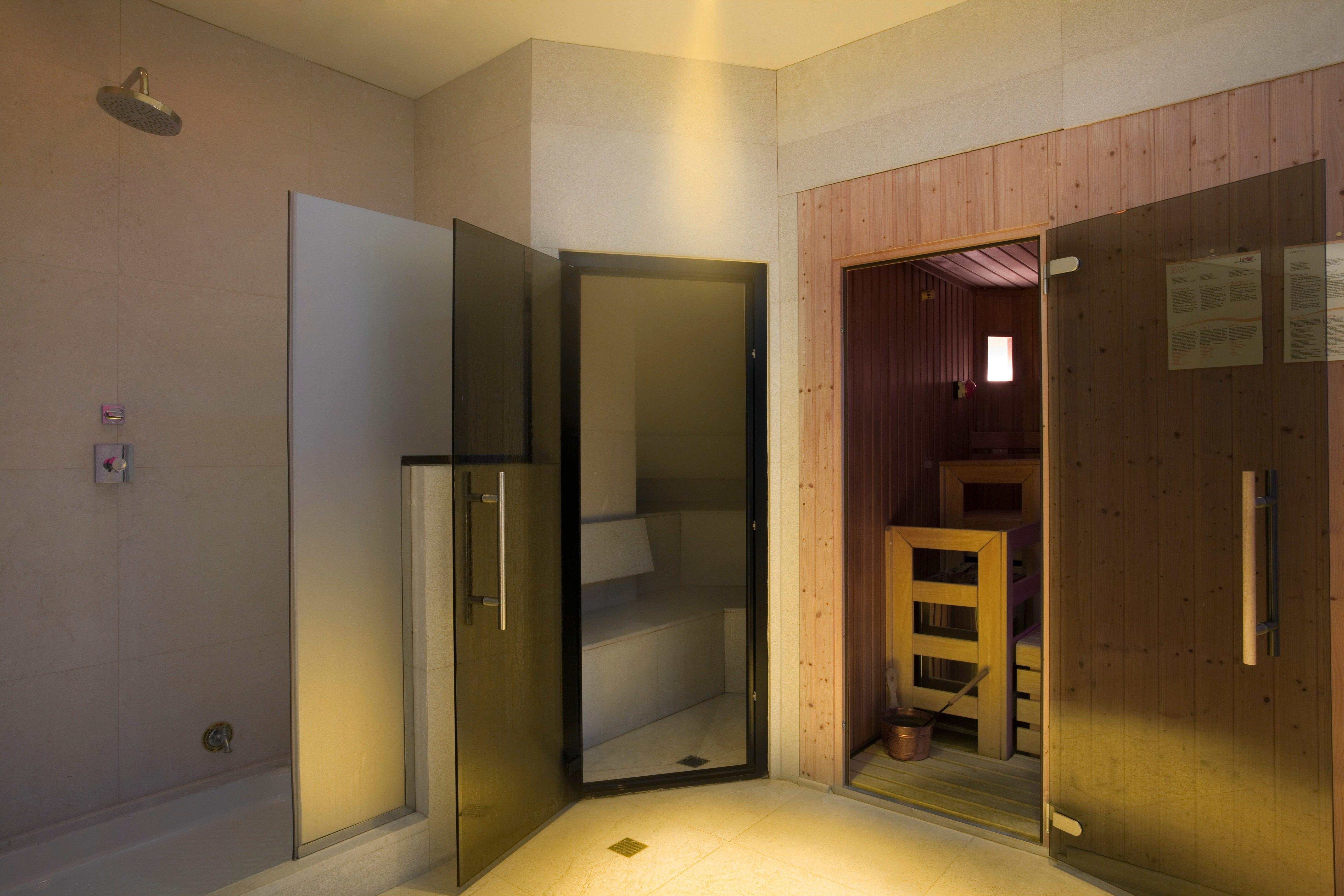 Crowne Plaza City By Ihg Hotel 4*