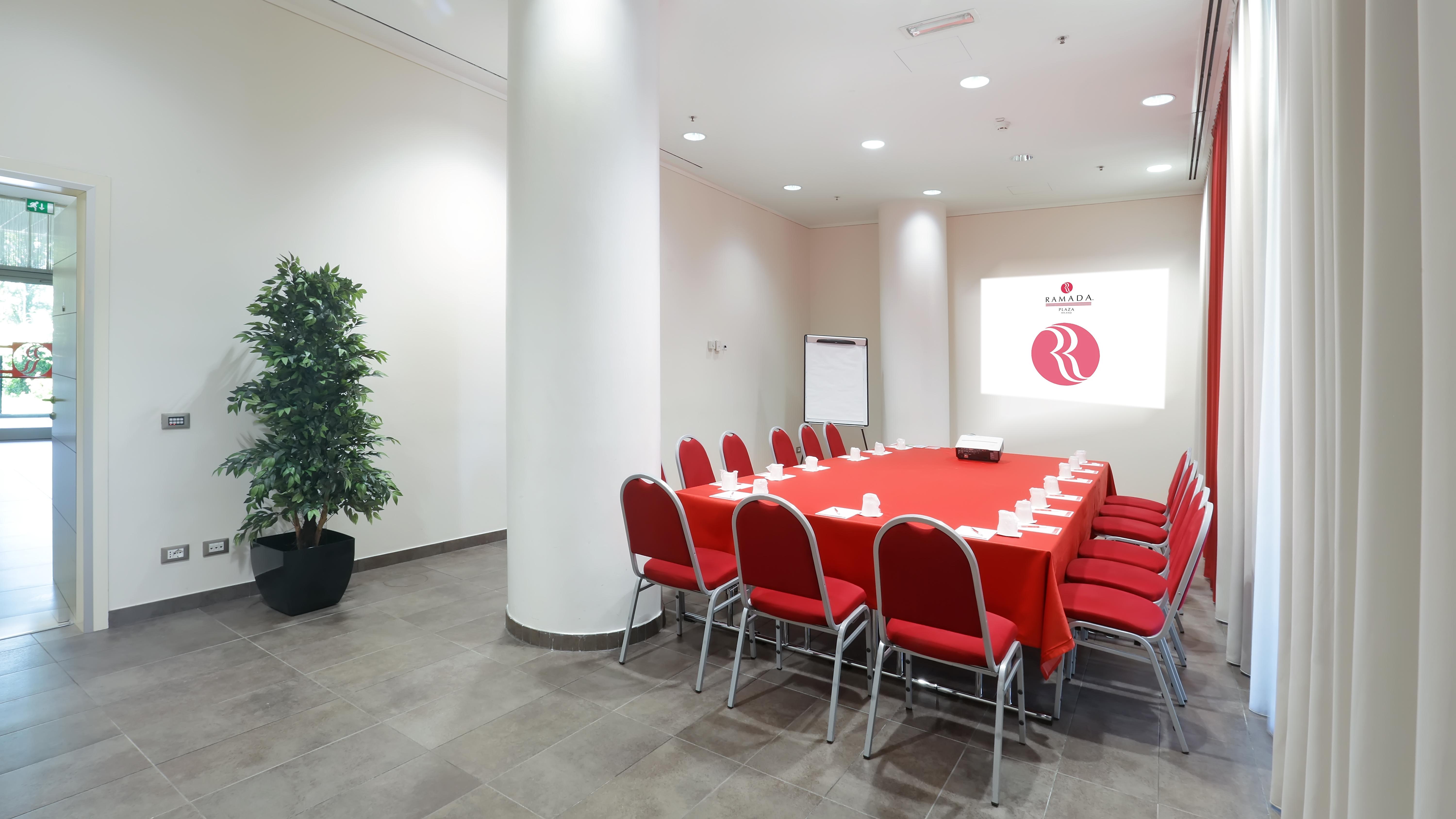 Ramada Plaza By Wyndham 4*